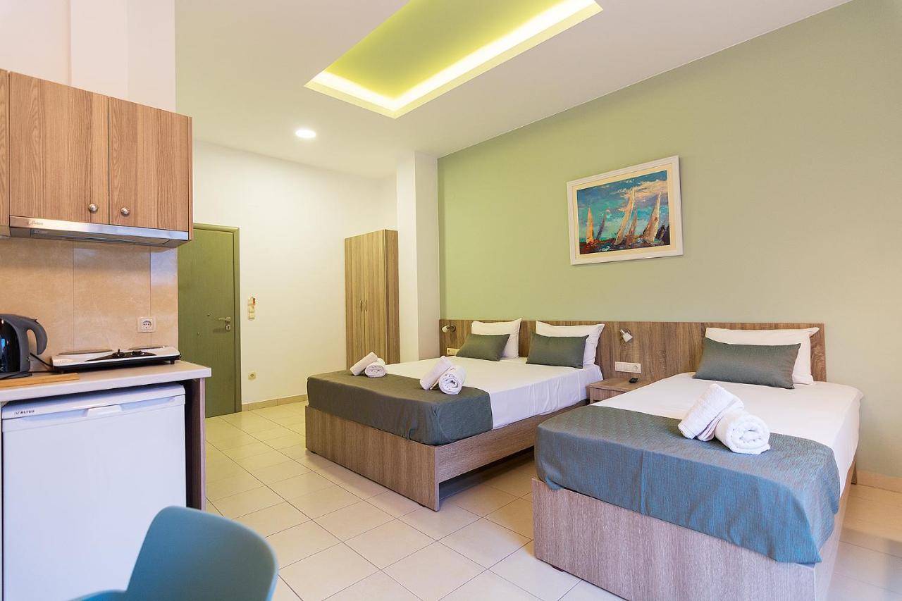 Nicole Rooms Palaiochora Exterior photo