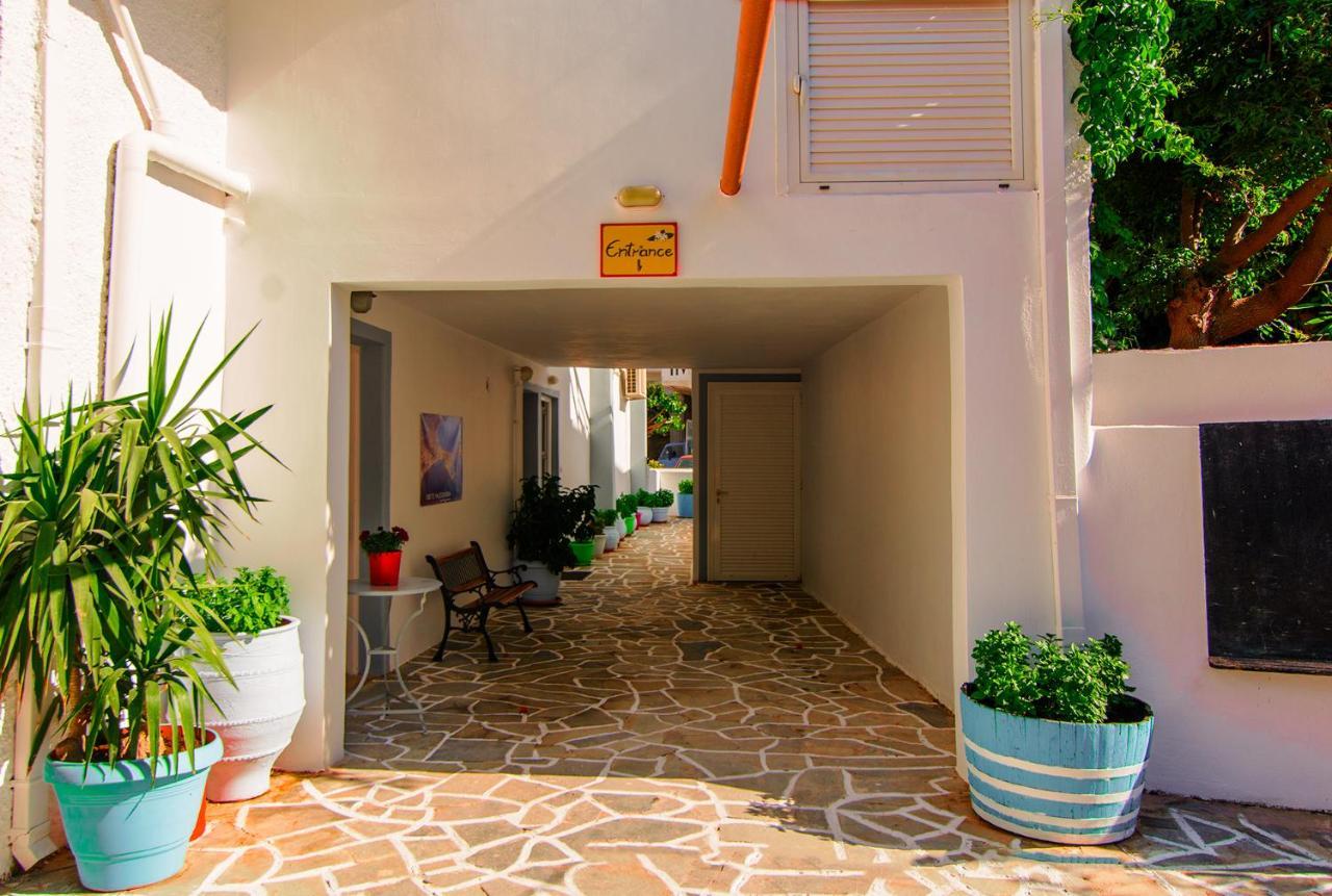 Nicole Rooms Palaiochora Exterior photo