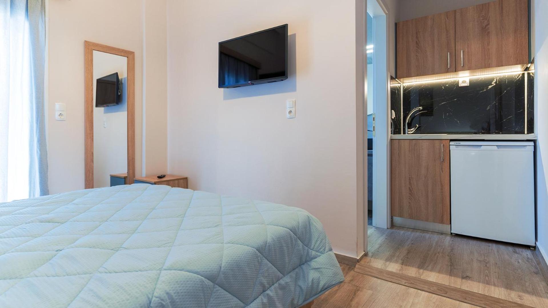 Nicole Rooms Palaiochora Exterior photo